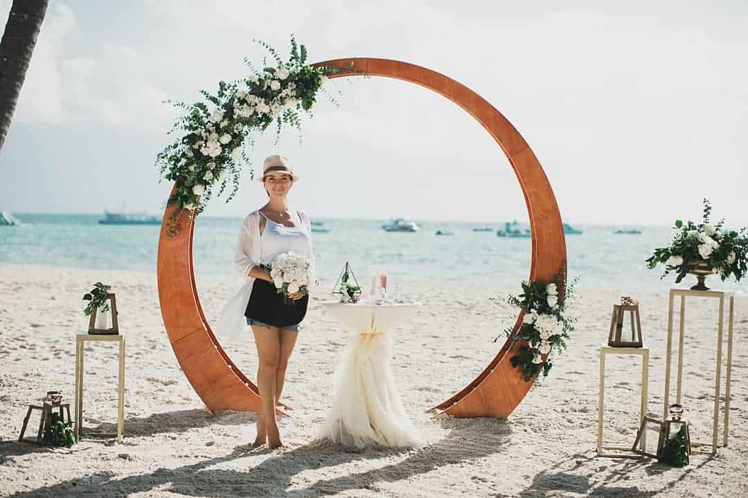 Round wedding arches