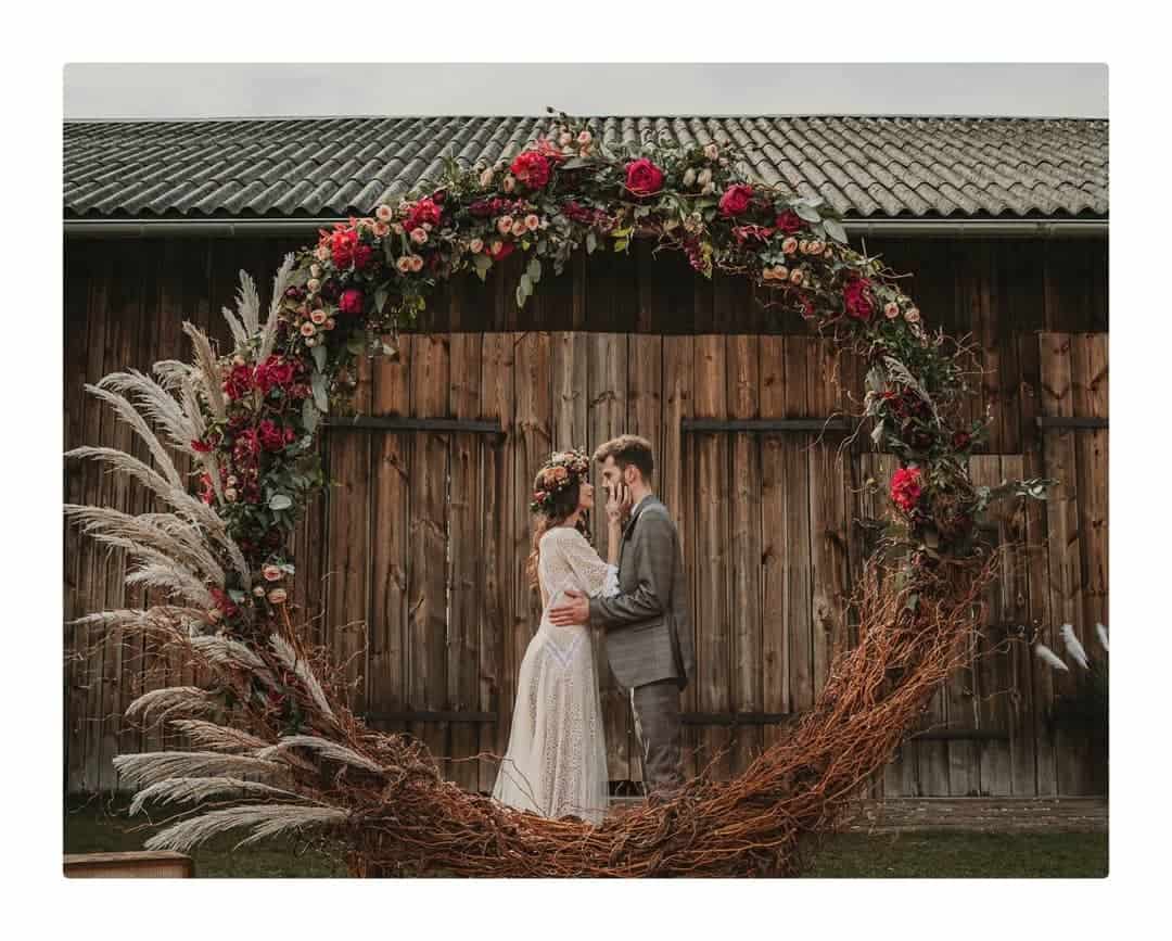 round wedding arch ideas